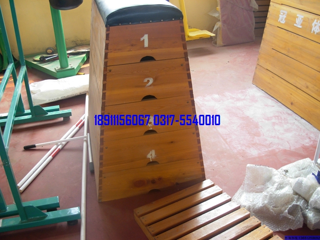 五節(jié)、七節(jié)跳箱