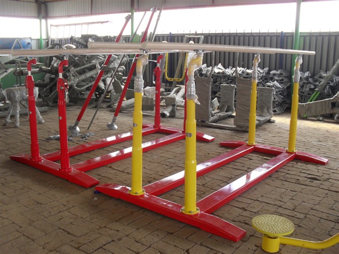 高級雙杠、軍用雙杠、地埋雙杠