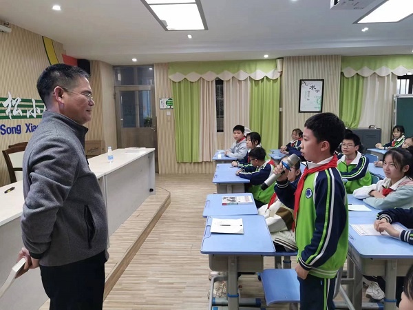 走進(jìn)唐詩 傳承經(jīng)典