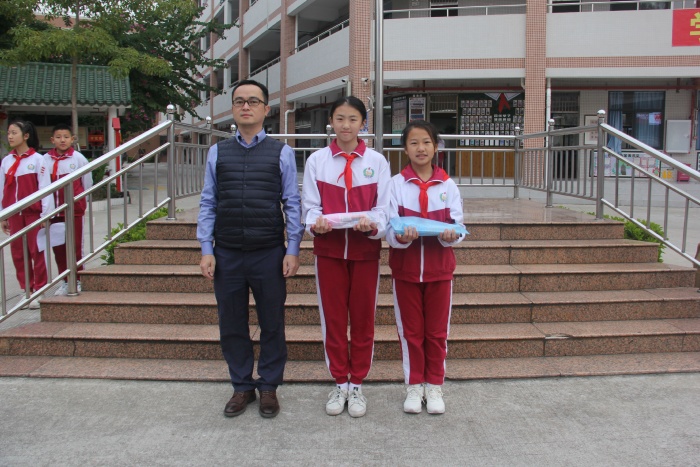 開(kāi)發(fā)區(qū)第一小學(xué)：公益捐贈(zèng)，情暖校園