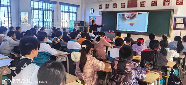 技術(shù)賦能，教學(xué)增效