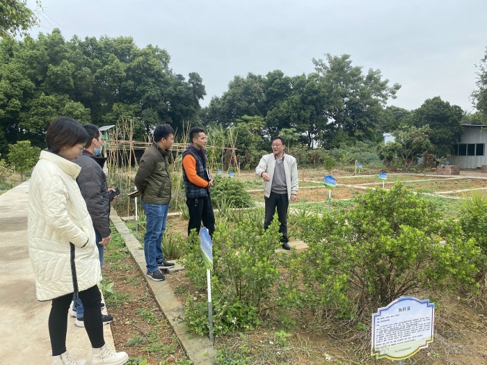 寒冷冬日迎暖陽(yáng)，領(lǐng)導(dǎo)視察暖人心