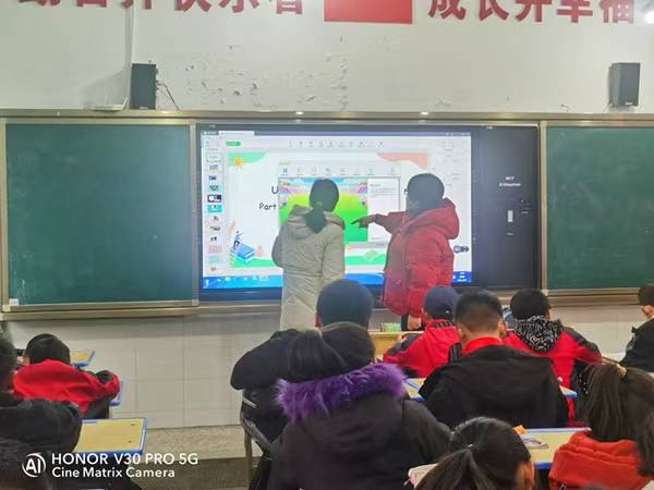 提升信息技術(shù)，提高課堂效率