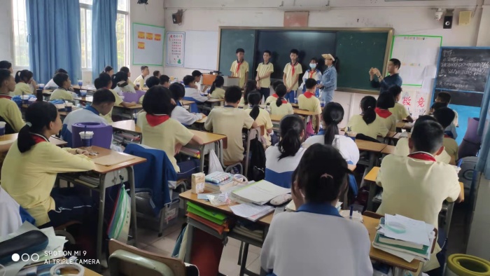 阜沙中學(xué)市級(jí)課題組開展愛(ài)國(guó)主題德育拓展實(shí)踐活動(dòng)