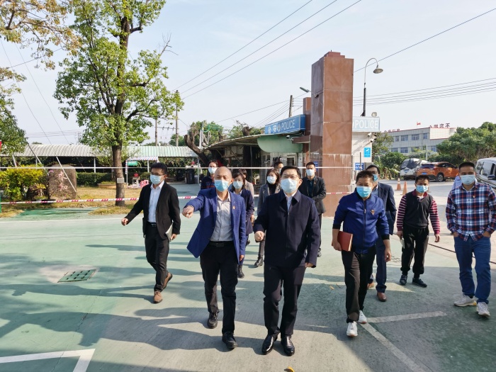 坦洲鎮(zhèn)黨委書記張義強周末調(diào)研第三初級中學(xué)