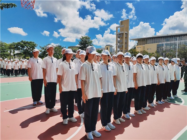 中山一中2021級(jí)（高一）軍訓(xùn)圓滿結(jié)束：不負(fù)時(shí)代 強(qiáng)國(guó)有我