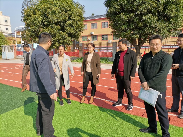 沙溪鎮(zhèn)年度考評工作組赴華強學(xué)校檢查指導(dǎo)工作