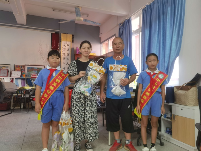 新聯(lián)小學(xué)組織開展慶祝教師節(jié)系列活動(dòng)