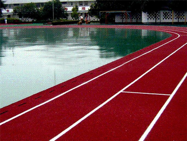 環(huán)?；旌闲?a href=http://m.rkkor.cn target=_blank class=infotextkey>塑膠跑道</a>