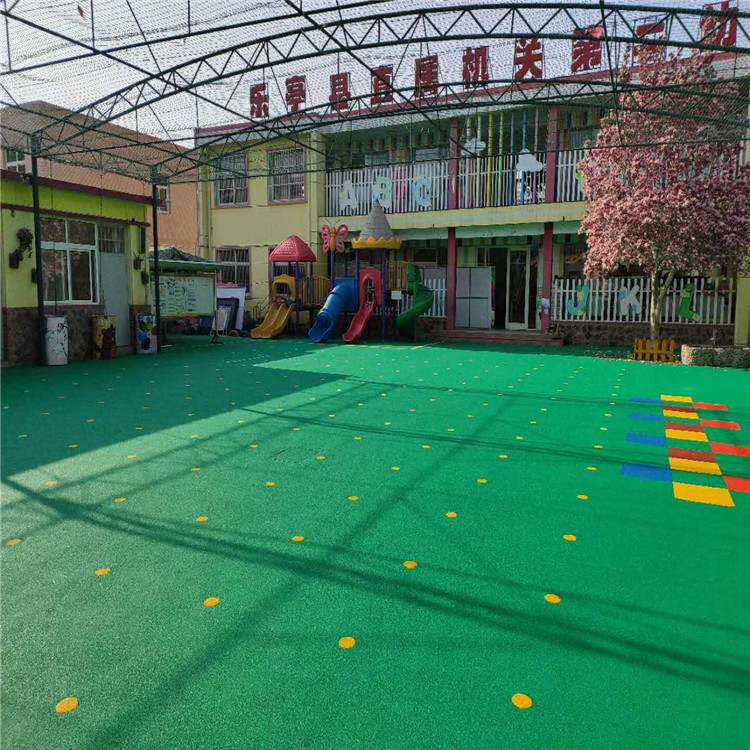 義發(fā) 操場<a href=http://m.rkkor.cn target=_blank class=infotextkey>塑膠跑道</a> <a href=http://m.rkkor.cn target=_blank class=infotextkey>塑膠跑道</a>鋪設(shè) <a href=http://m.rkkor.cn target=_blank class=infotextkey>塑膠跑道</a>