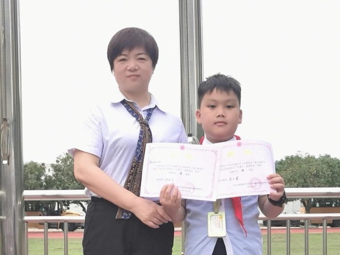 競(jìng)賽獲佳績 師生展風(fēng)采