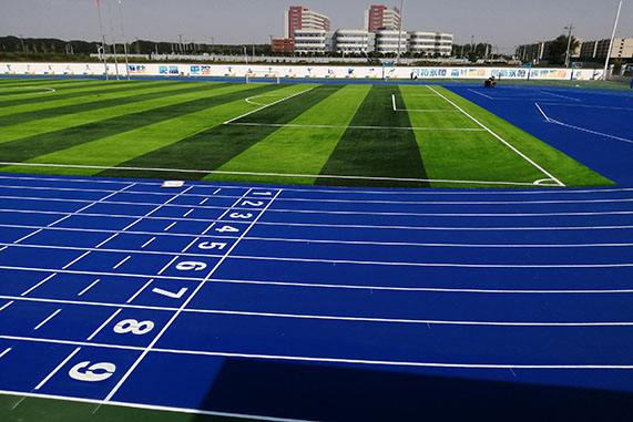 藍色<a href=http://m.rkkor.cn target=_blank class=infotextkey>塑膠跑道</a>