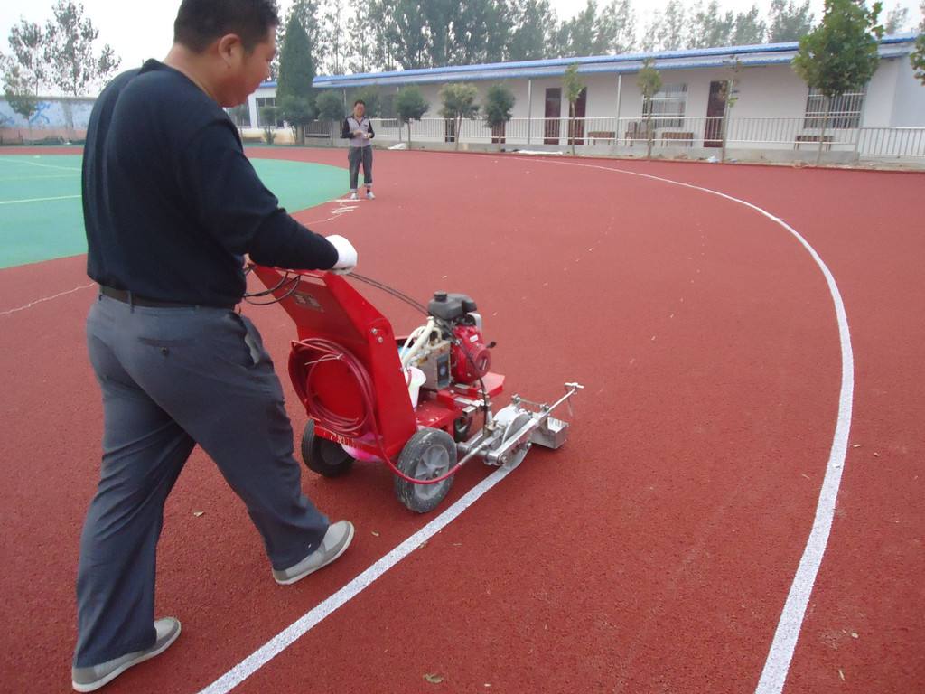 <a href=http://m.rkkor.cn target=_blank class=infotextkey>塑膠跑道</a>畫線
