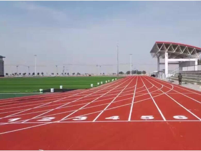 室外<a href=http://m.rkkor.cn target=_blank class=infotextkey>塑膠跑道</a>耐用嗎