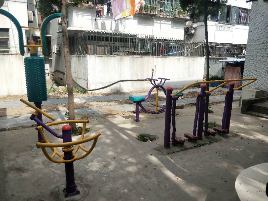 國權(quán)北居委健身點G