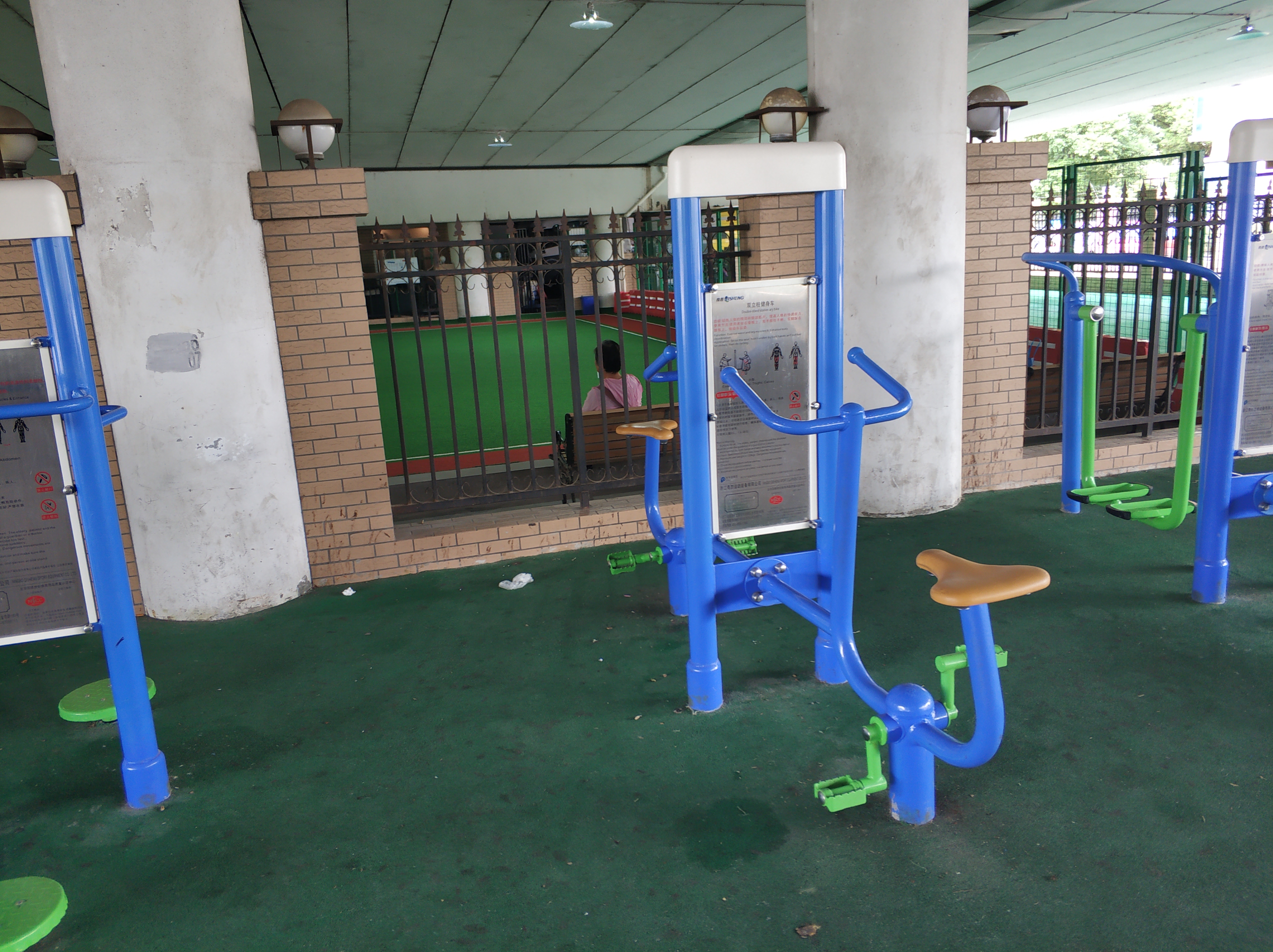 雙立柱健身車(chē)