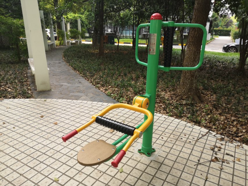 坐式腰背按摩器