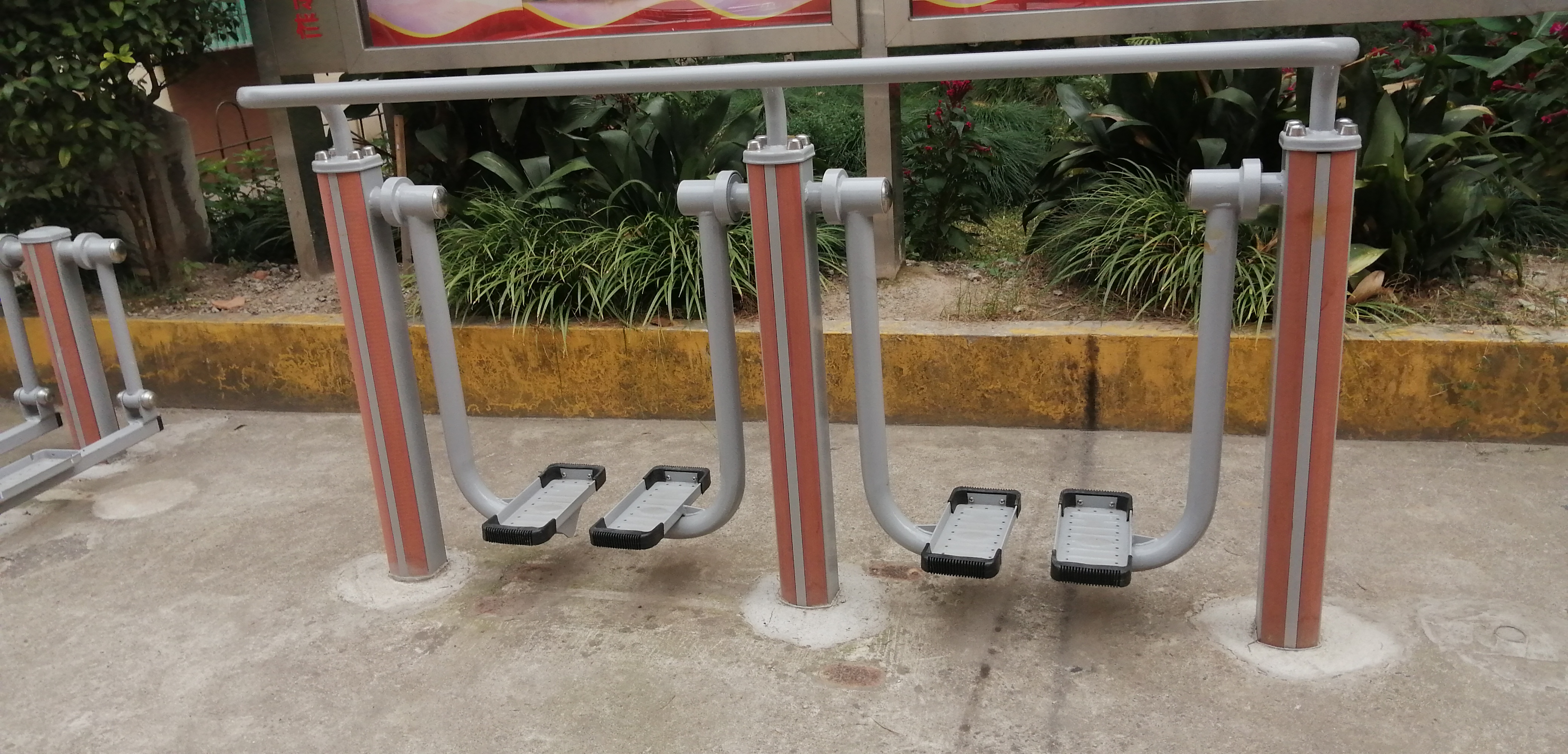 雙位太空漫步機(jī)