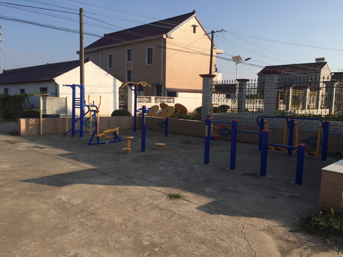 增產(chǎn)村八組健身點