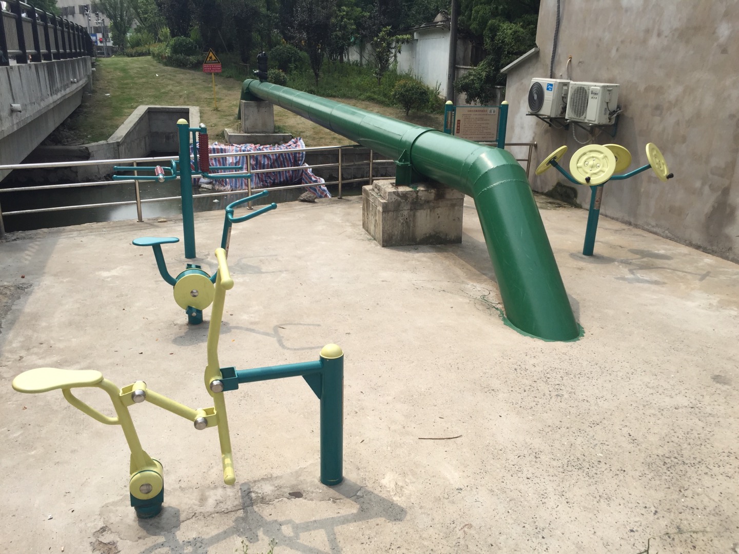 云翔社區(qū)惠民橋健身點(diǎn)