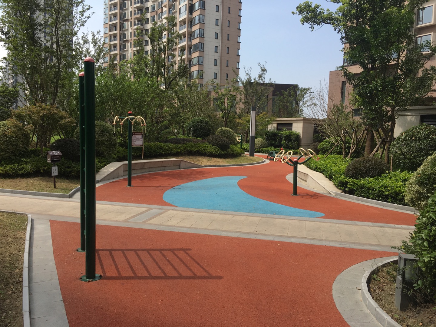 長灘冠東苑健身點2