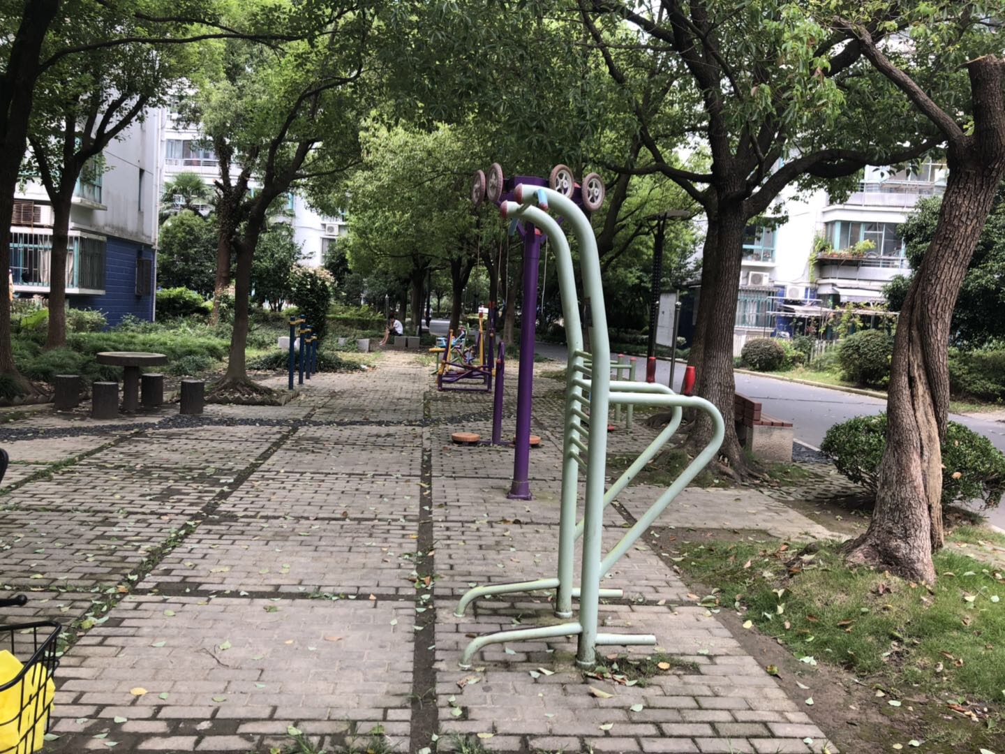 共和六村健身苑點(diǎn)三