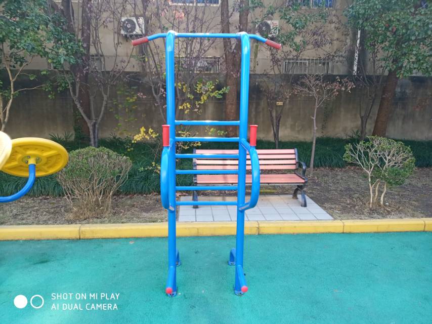 多功能訓(xùn)練器