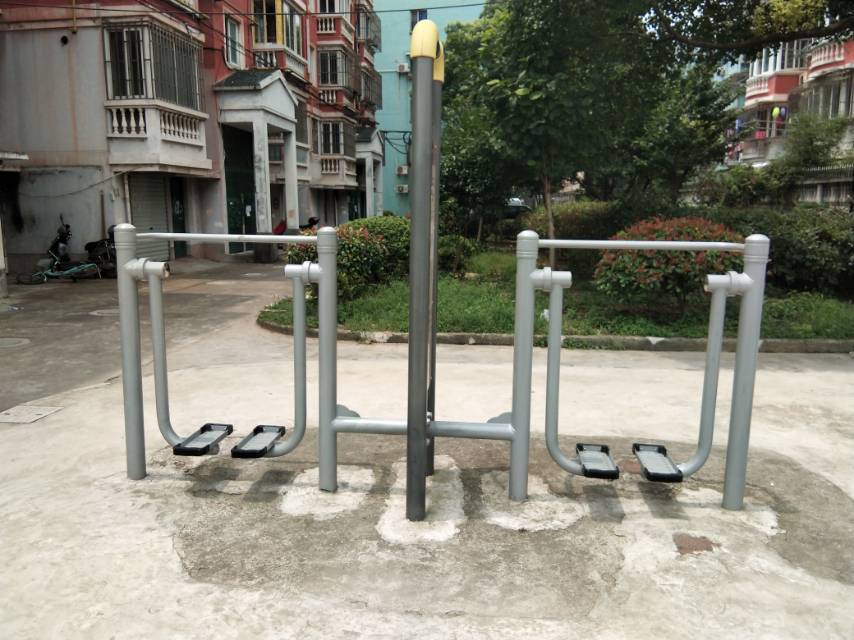 雙位太空漫步機(jī)