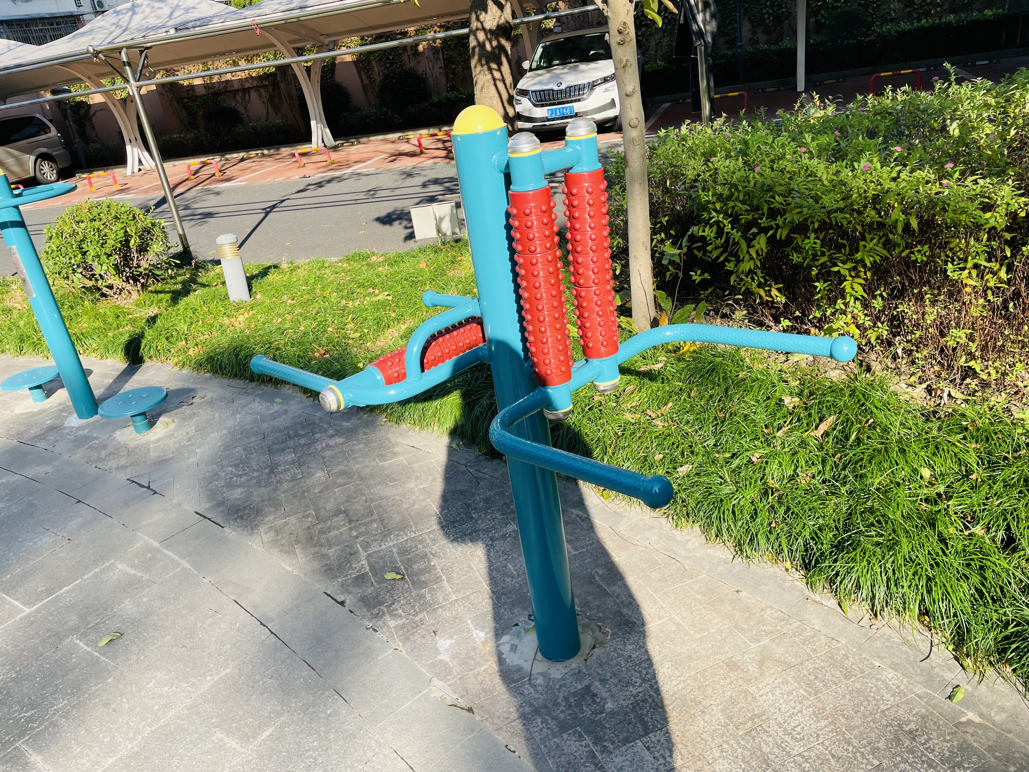 互動式腰背按摩器