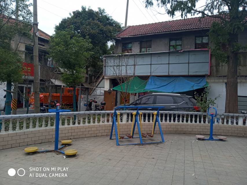 陸凌居委健身點2