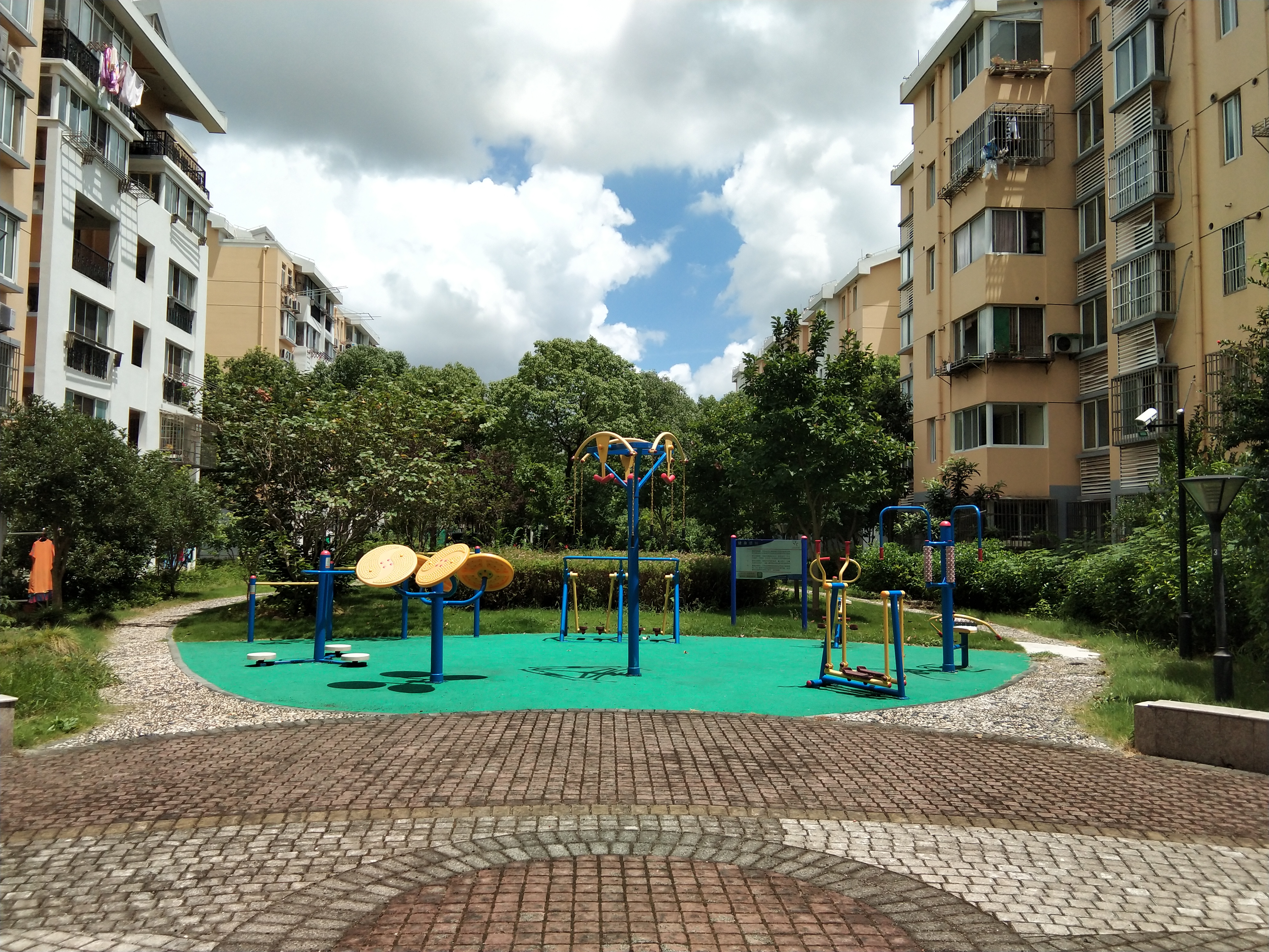 景舒苑一居B健身苑點