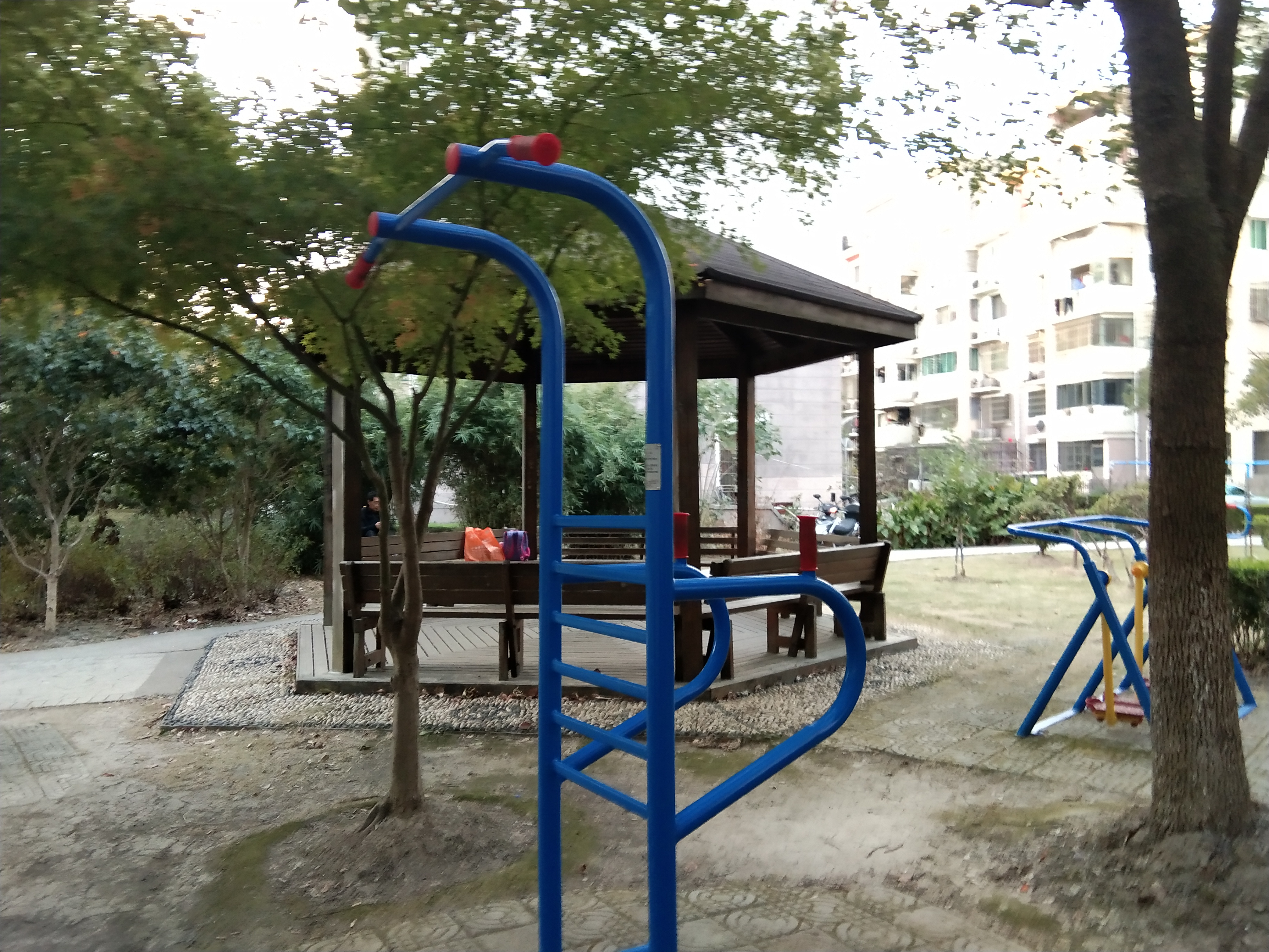 萬(wàn)馨佳園南健身點(diǎn)