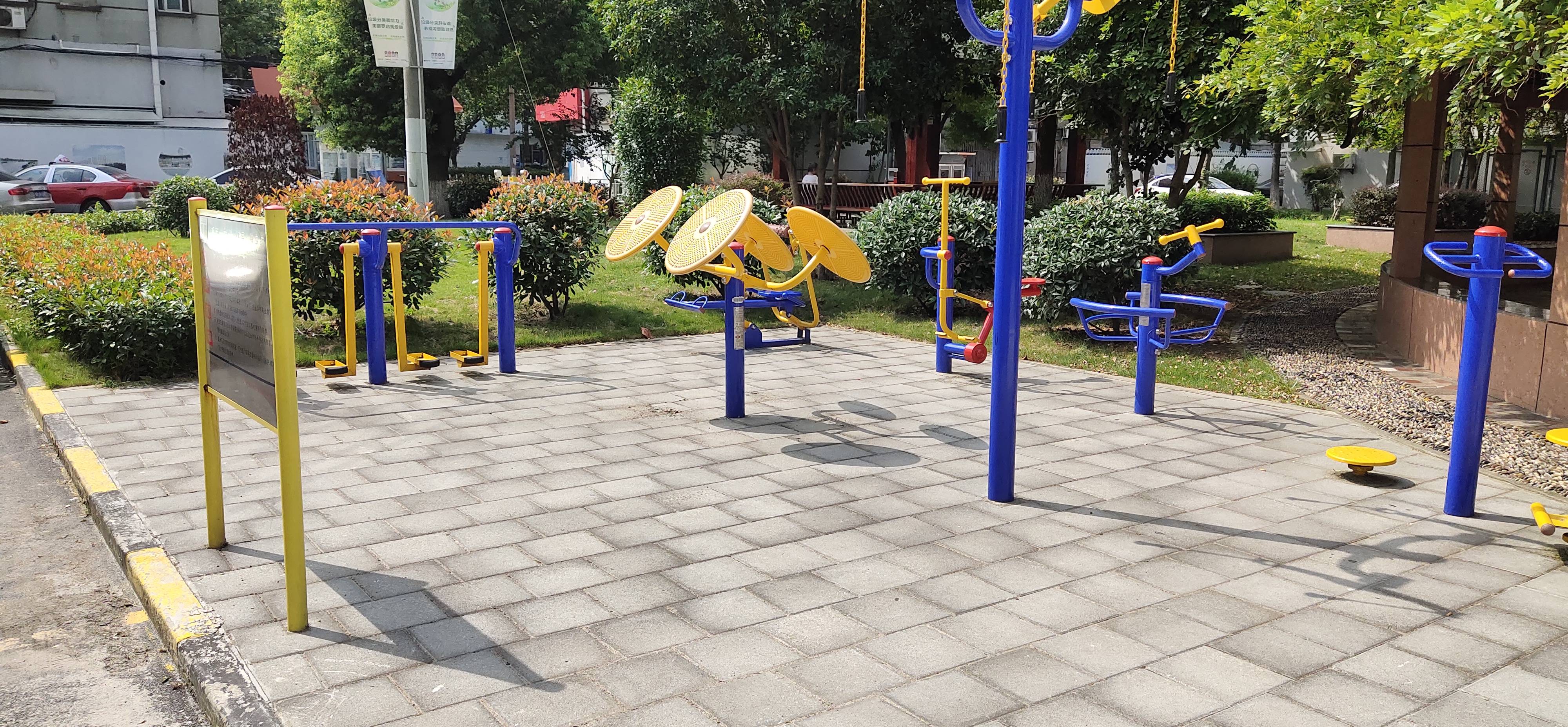 祁南居委祁南一村健身點