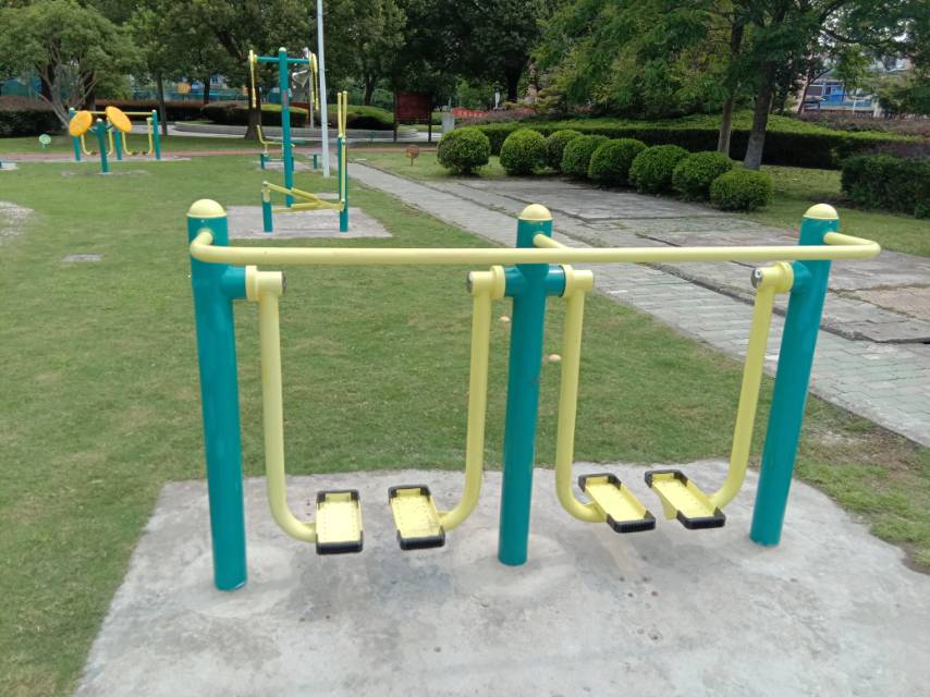 雙位太空漫步機