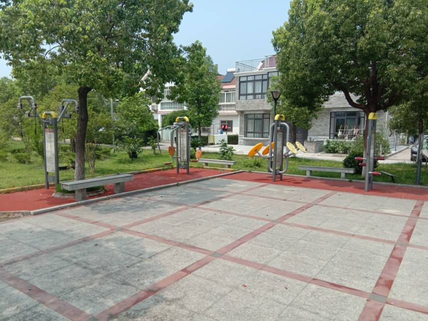 大裕村嘉富路515弄86號南側(cè)市民健身點