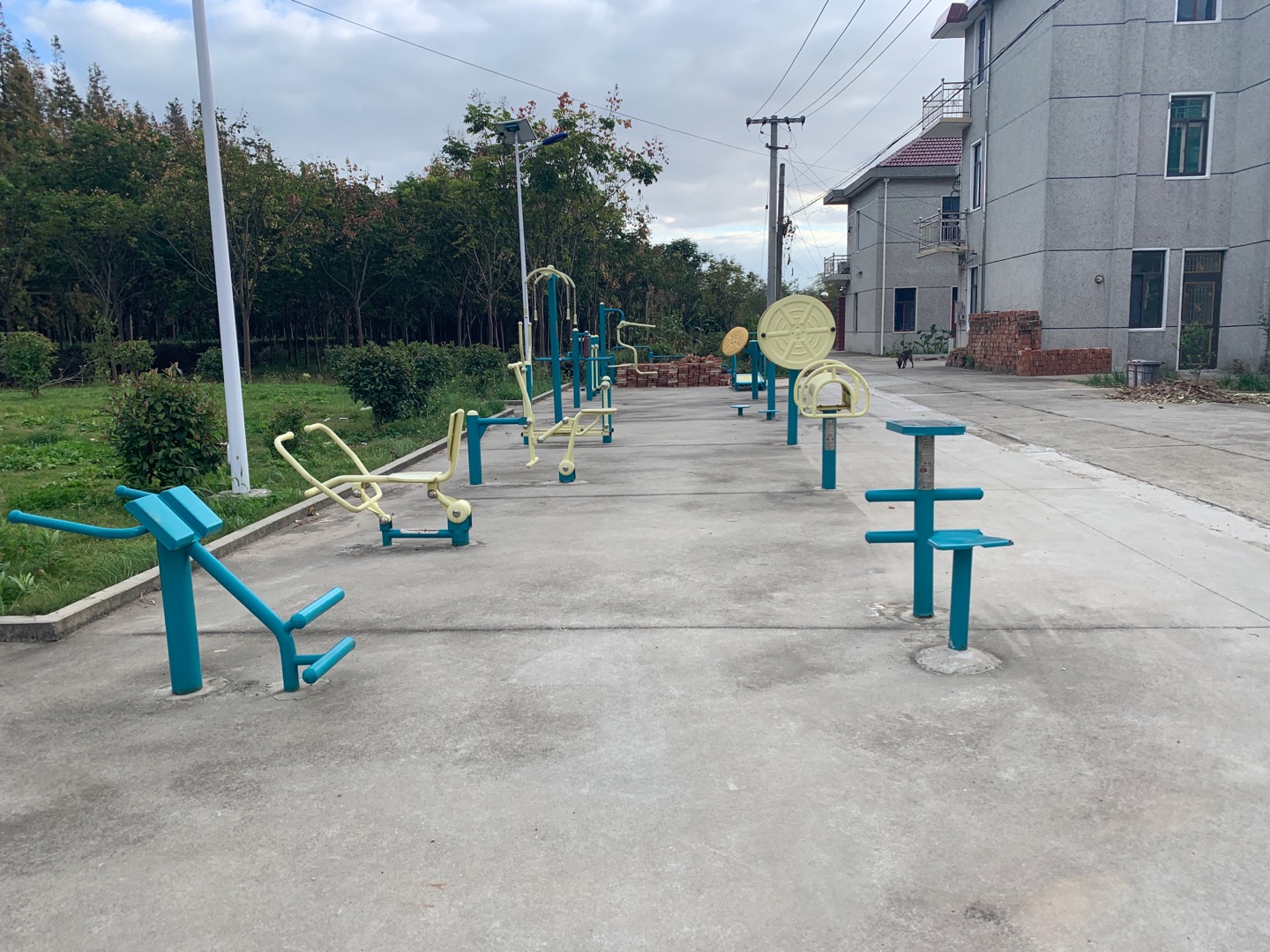 豎新鎮(zhèn)豎河村健身點三