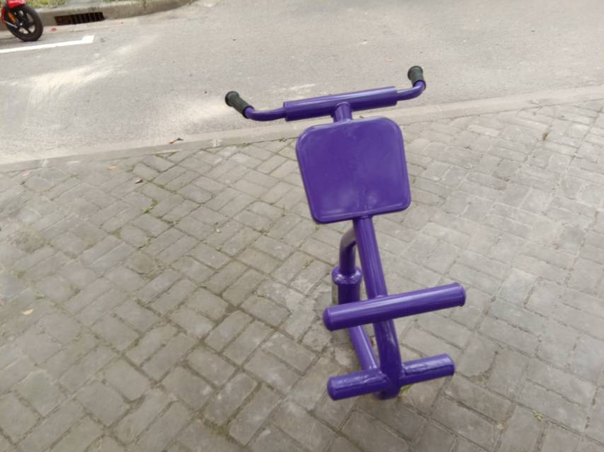 背肌訓(xùn)練器