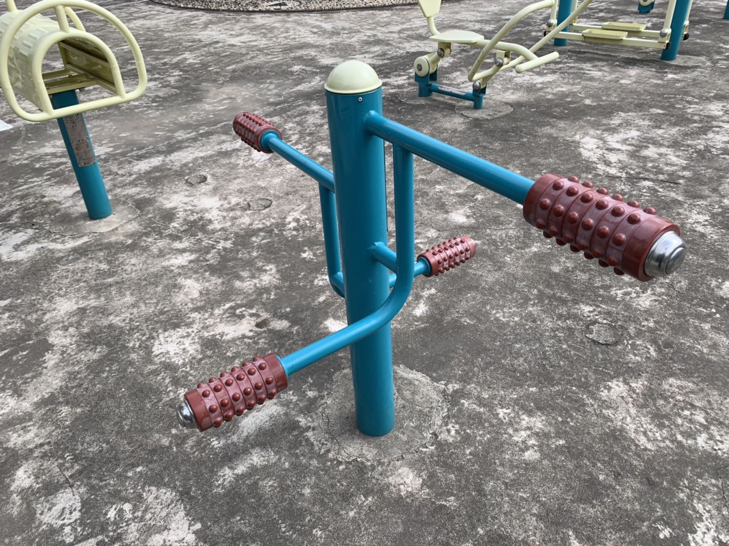 四級壓腿按摩器