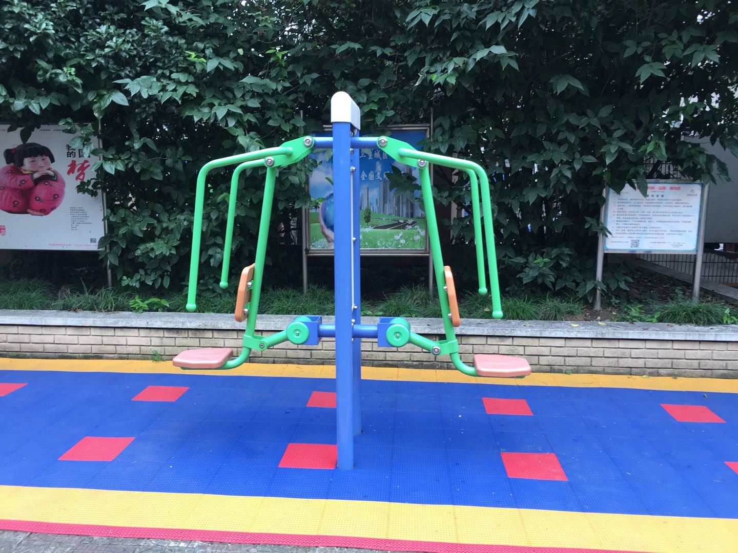 雙立柱推力訓練器