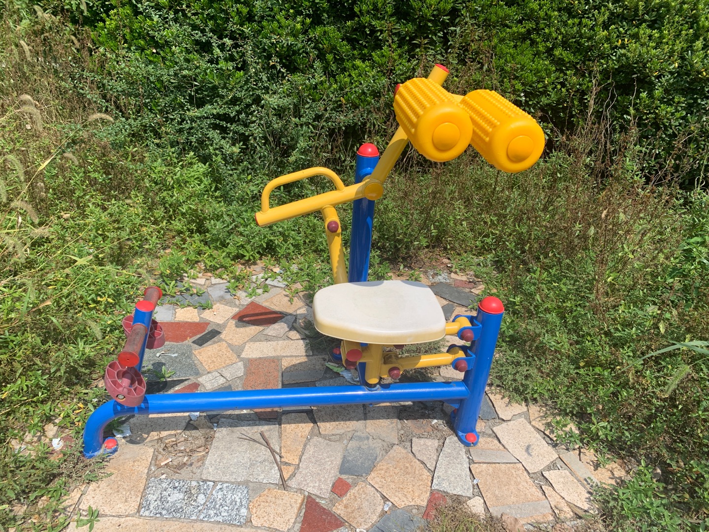 自重腹背鍛煉器