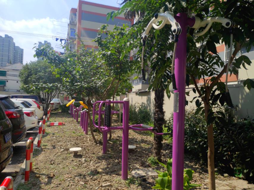 長橋小塔前健身點