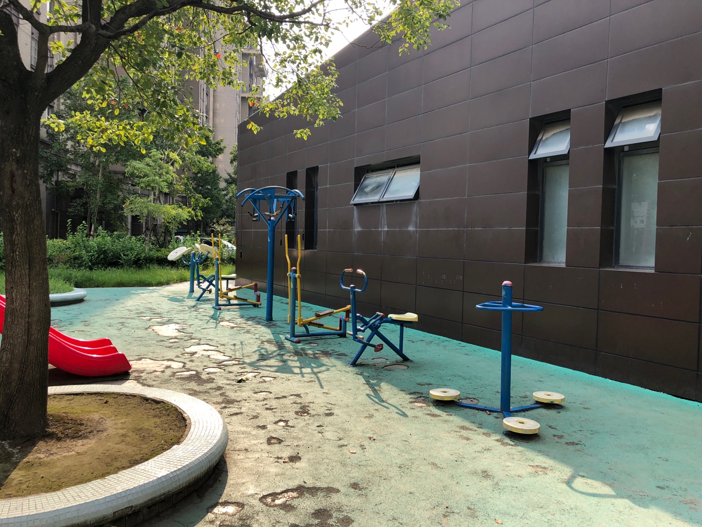 綠二社區(qū)健身點(diǎn)