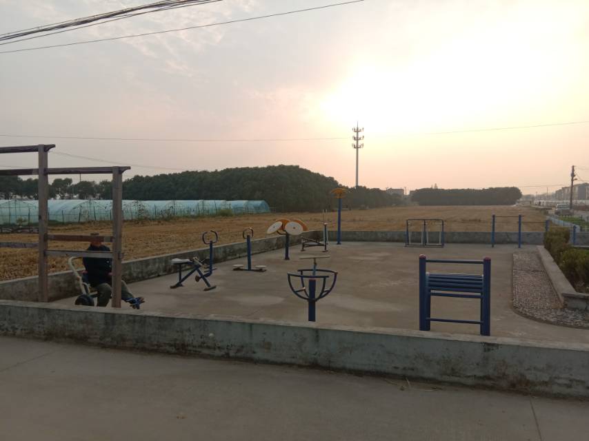 先進村14組路莊539號前健身路徑