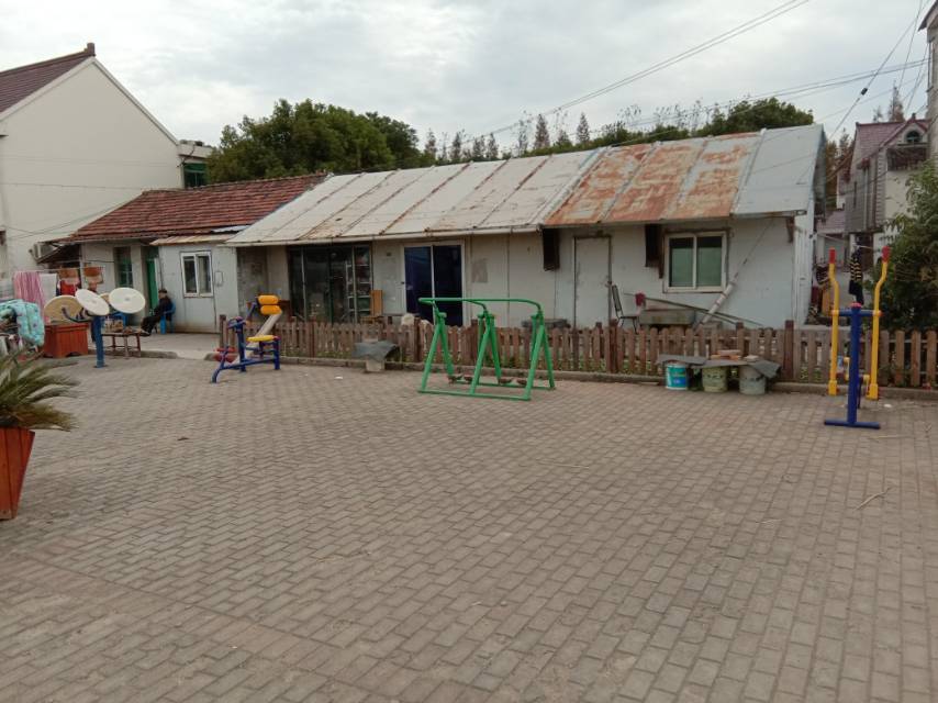 營(yíng)前村9組西王家宅3號(hào)西面健身路徑