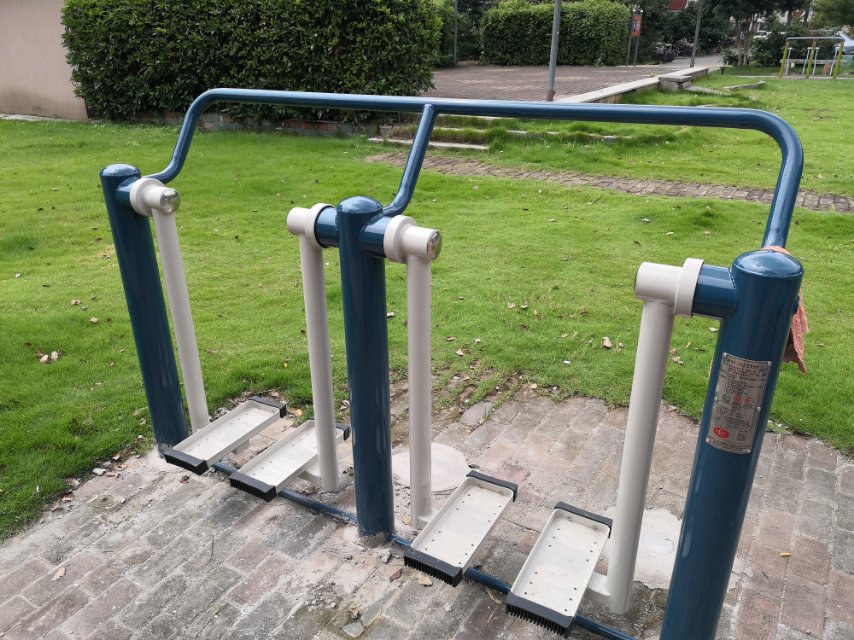 二位太空漫步機