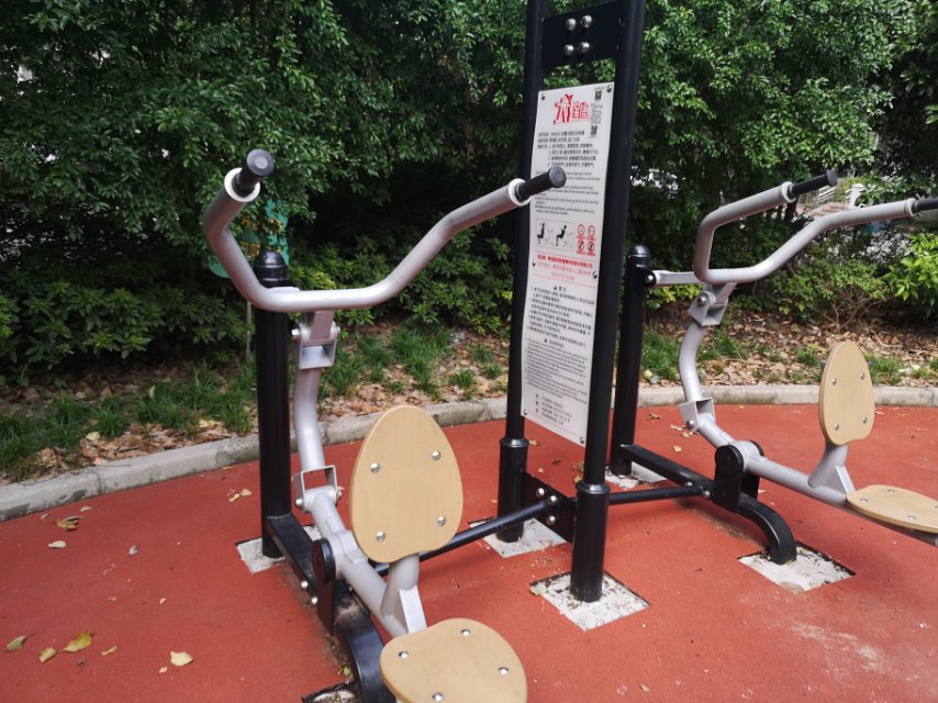 自重式高拉訓練器