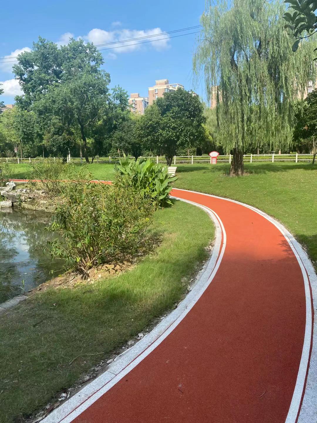 薔薇市民健身步道