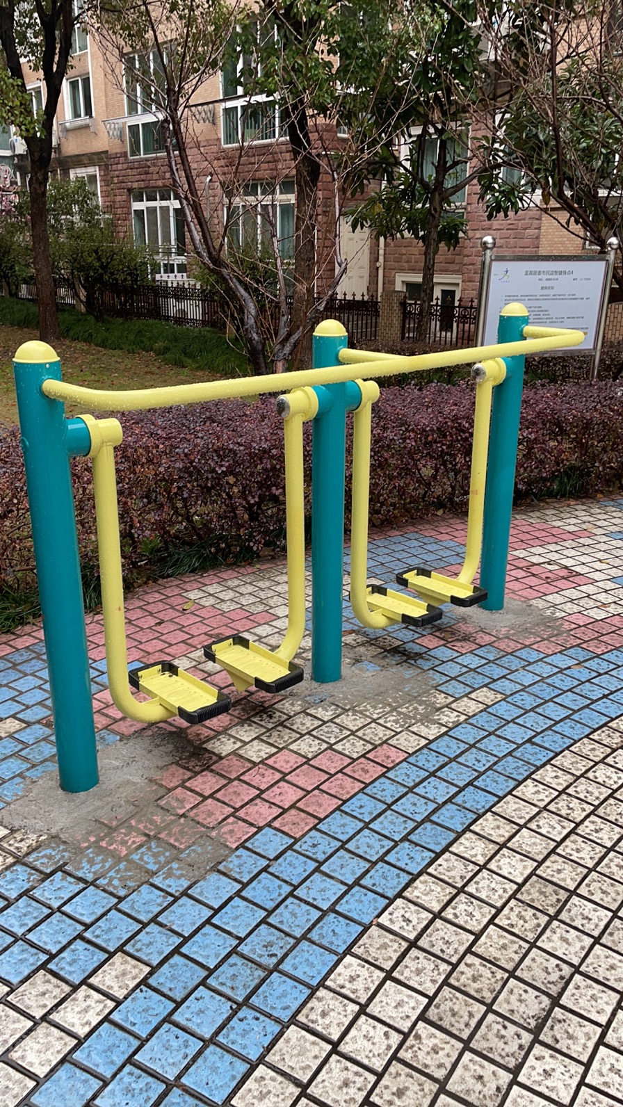 二位智能太空漫步機(jī)