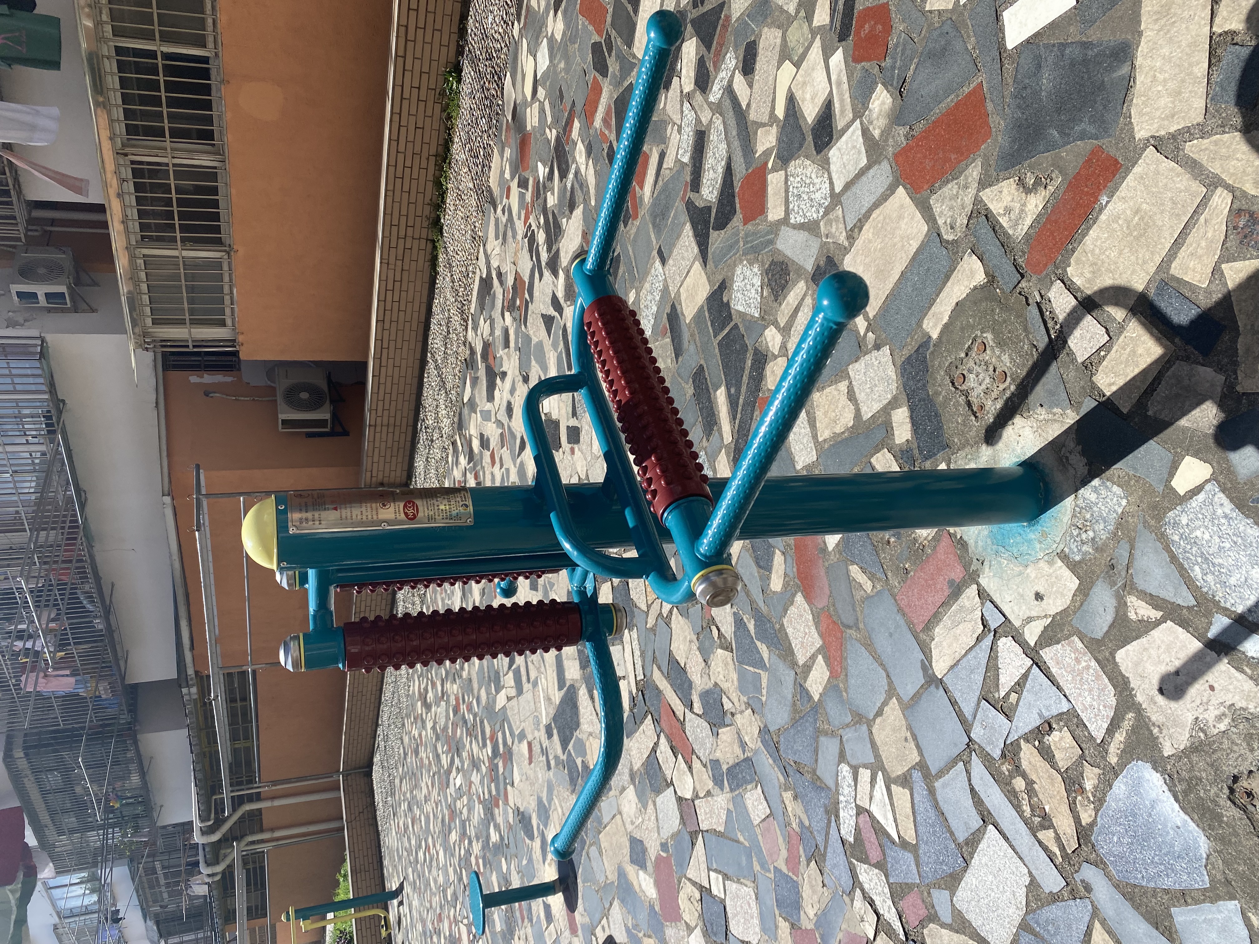 互動式腰背按摩器