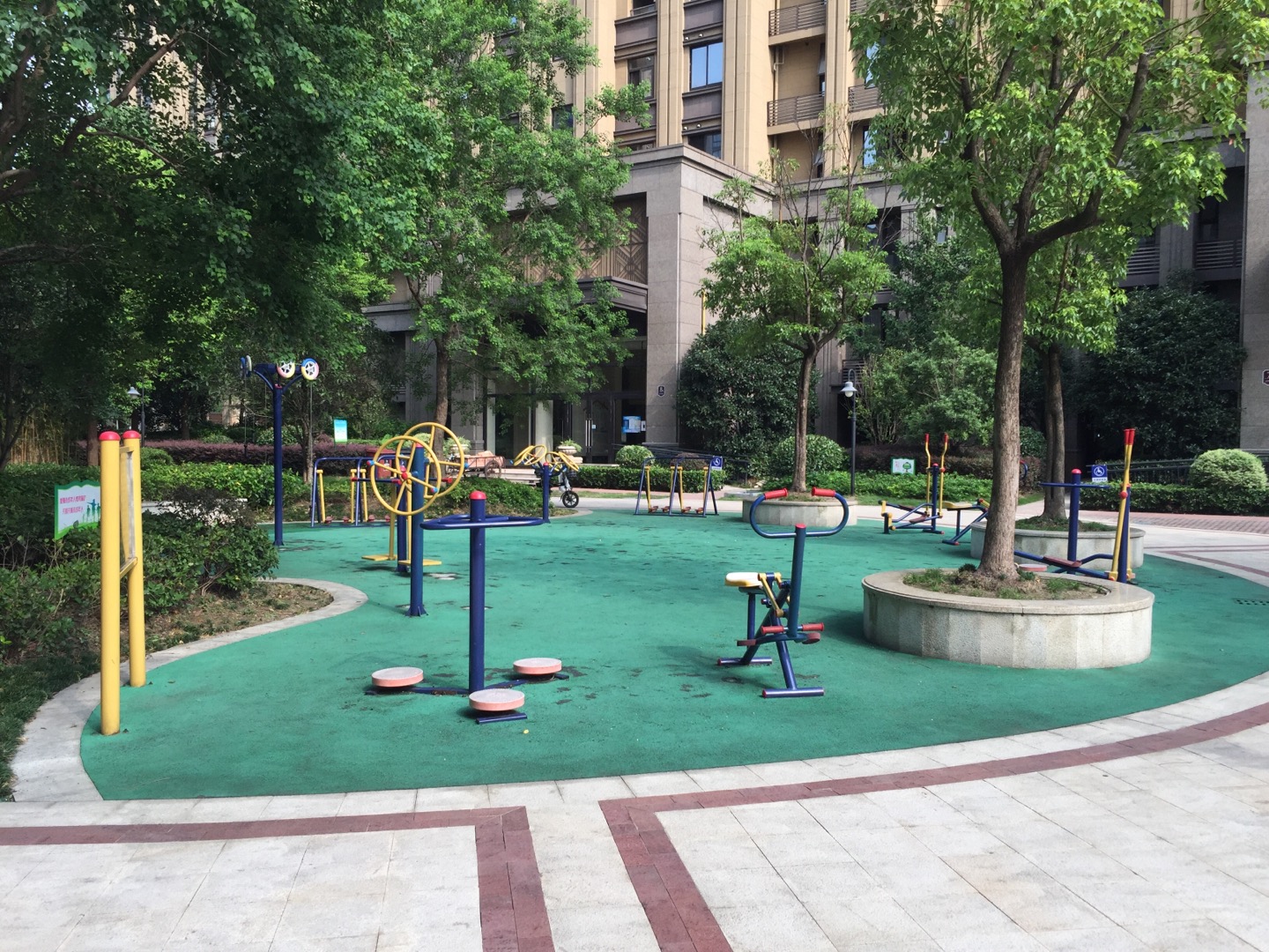 社區(qū)健身點(diǎn)（3）